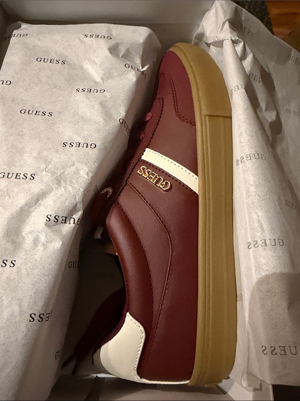 Guess Women's Maroon and White Low-Top Sneakers with Gum Sole